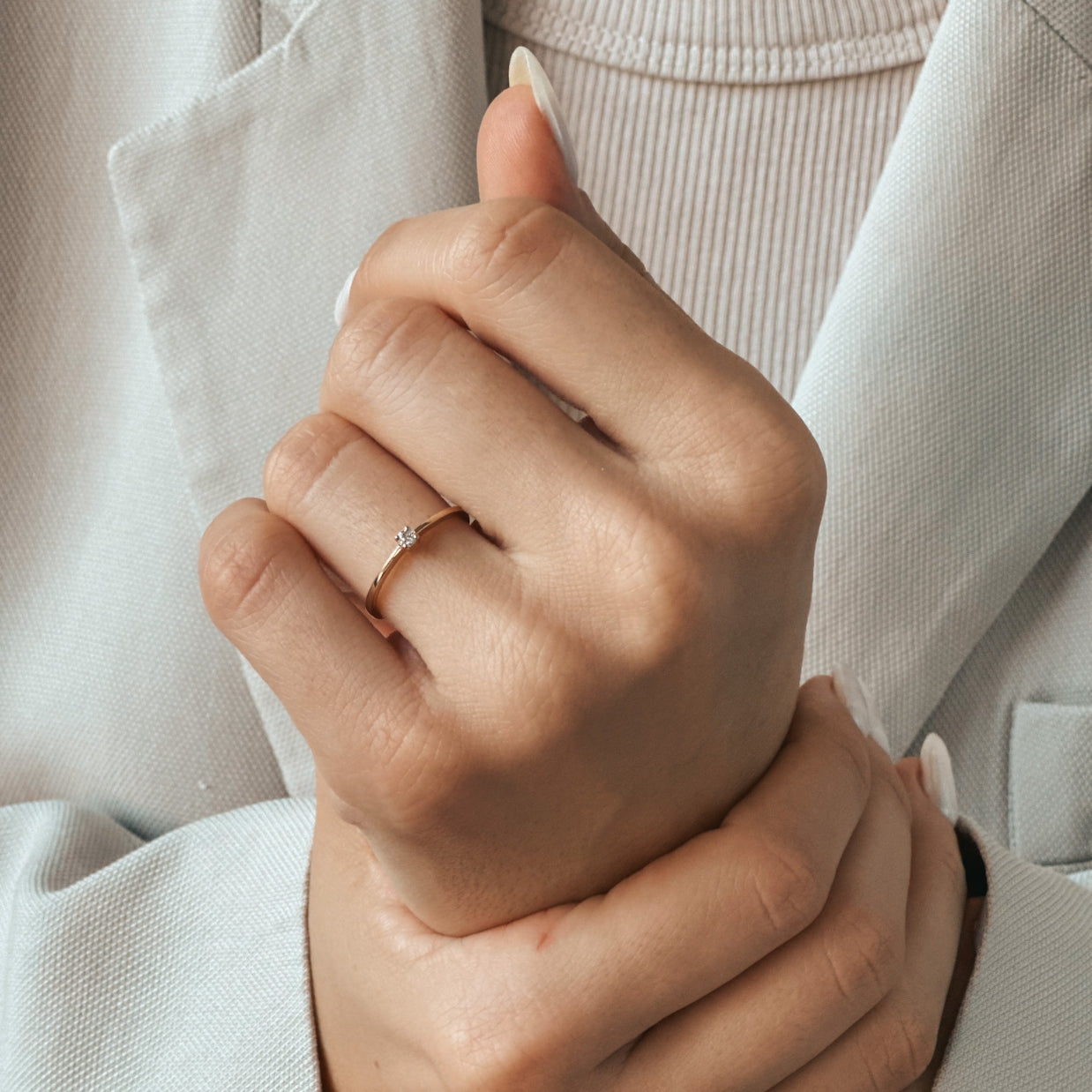 Złoty pierścionek Timeless - Diament 0.05 CT - Indira