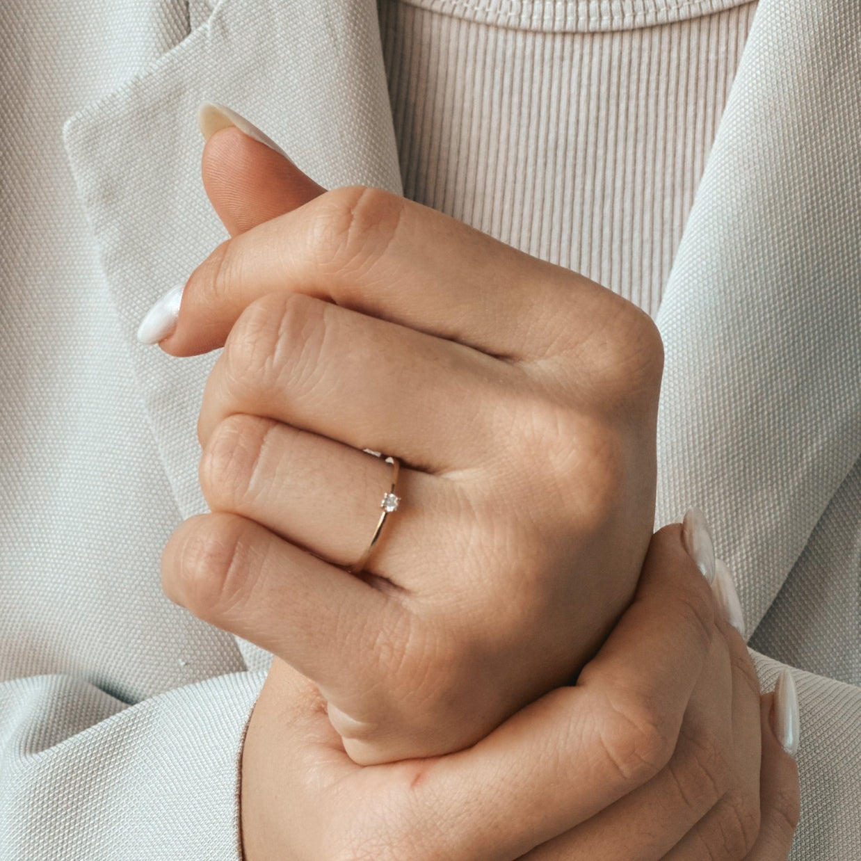 Złoty pierścionek Timeless - Diament 0,05 CT - Indira