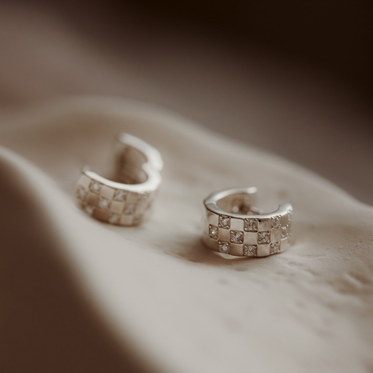 Kolczyki srebrne Circle – Cyrkonia – Indira