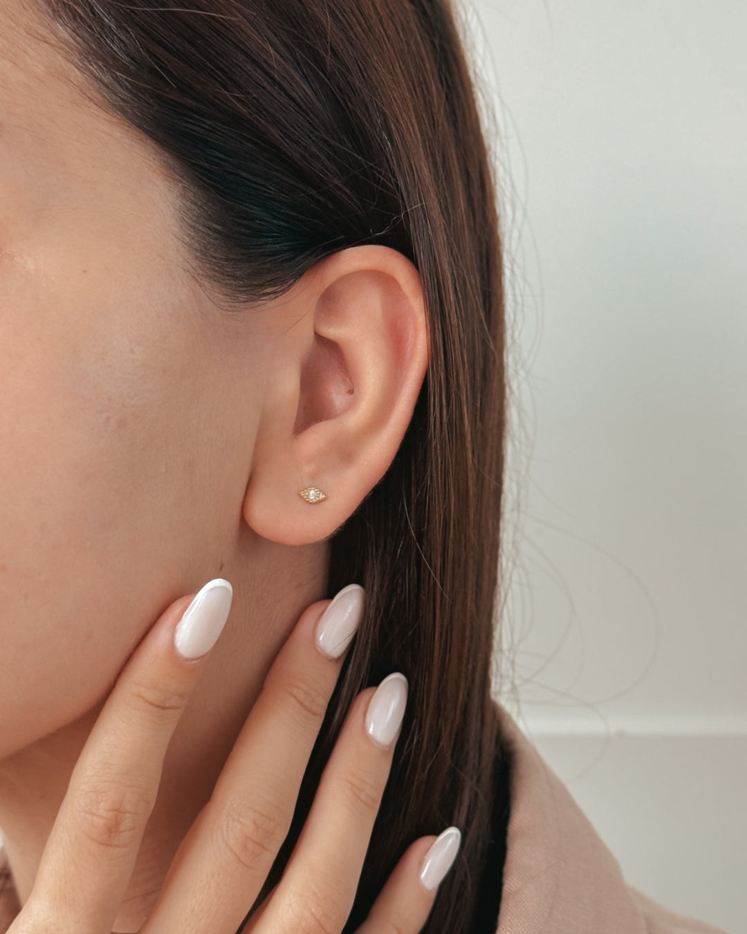 Kolczyki do piercingu labret ze złota żółtego Gold Eye - Cyrkonie - Indira