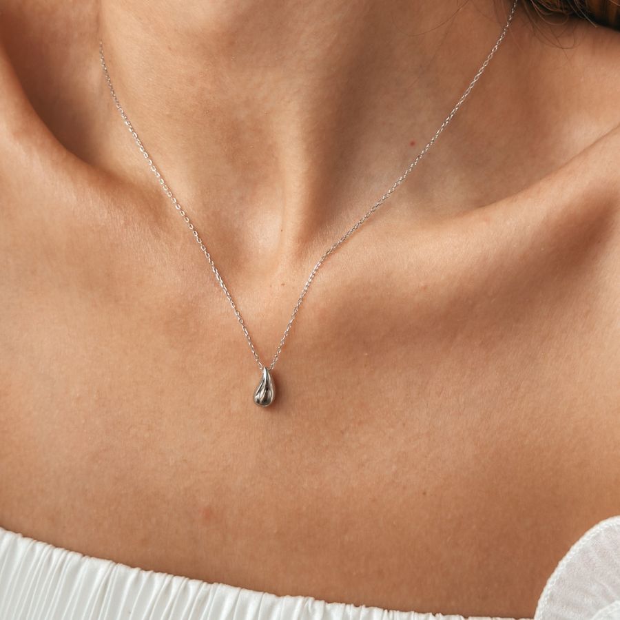 Naszyjnik srebrny Silver Drop - Indira