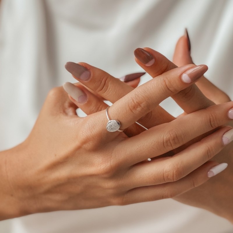 Srebrny pierścionek Birth Flower - November Chrysanthemum - Indira