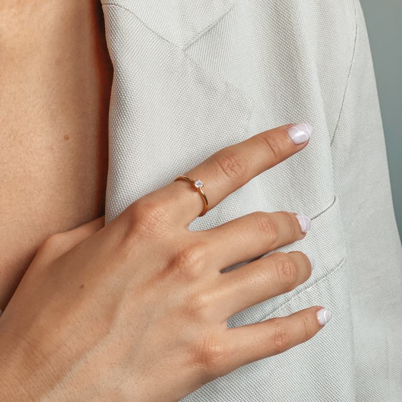 Srebrny pierścionek Birthstone Golden June - Kamień Księżycowy - Indira