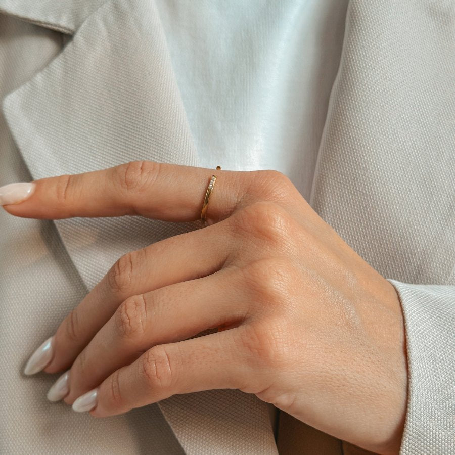 Pierścionek srebrny Golden Open Ring - Cyrkonia - Indira