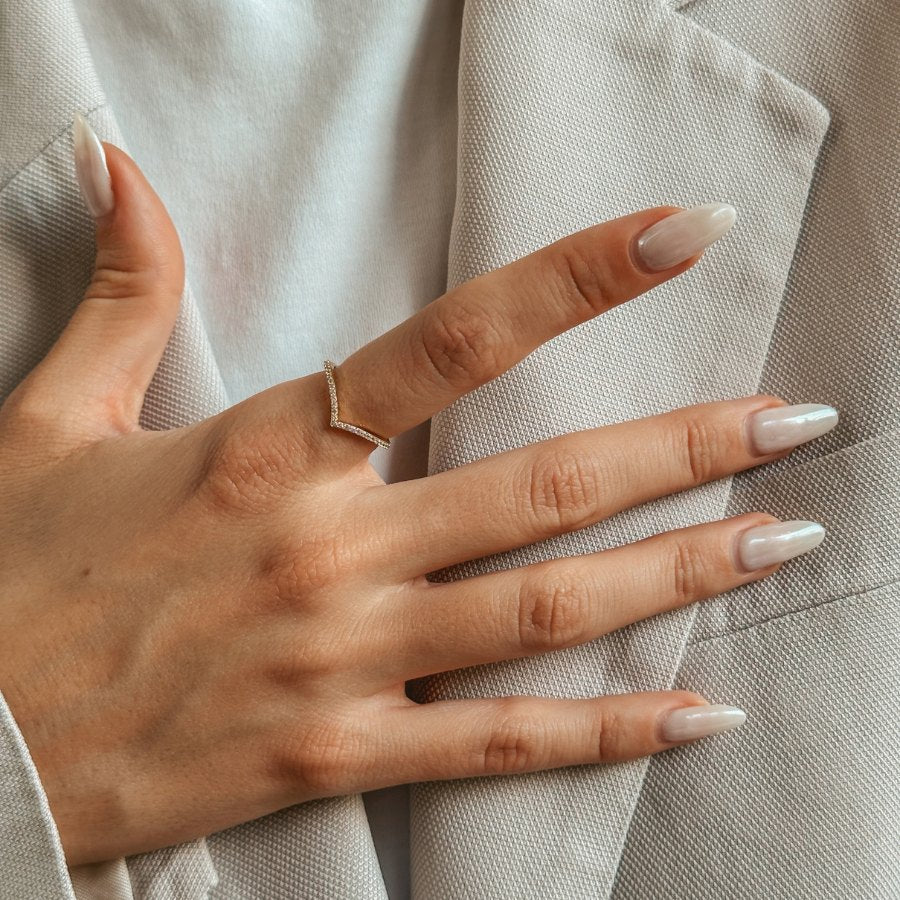 Srebrny pierścionek Golden Simple V - Cyrkonia - Indira