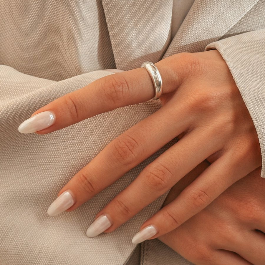 Pierścionek srebrny Thin Dome - Indira