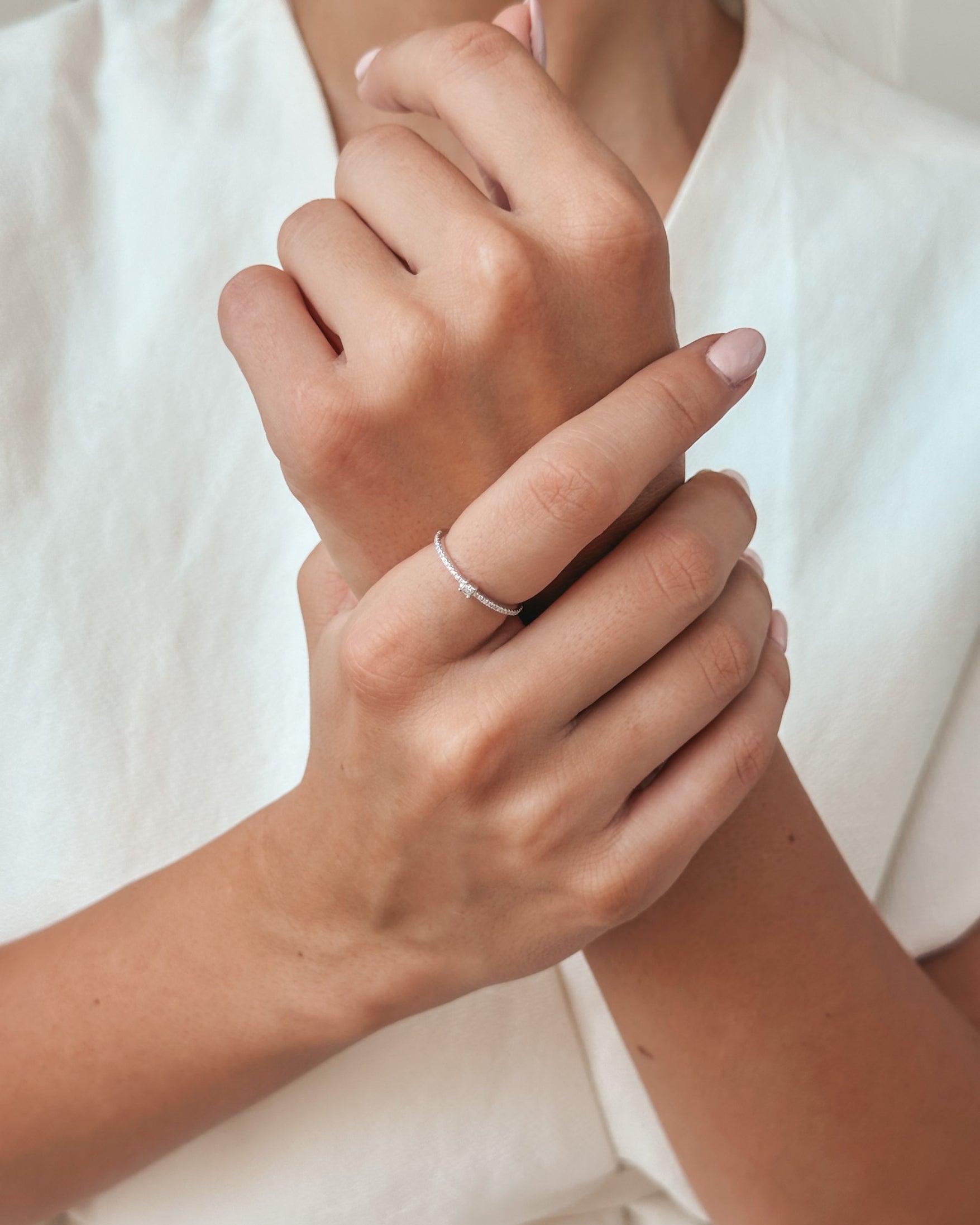 Pierścionek z białego złota Luma – Diamenty - Indira