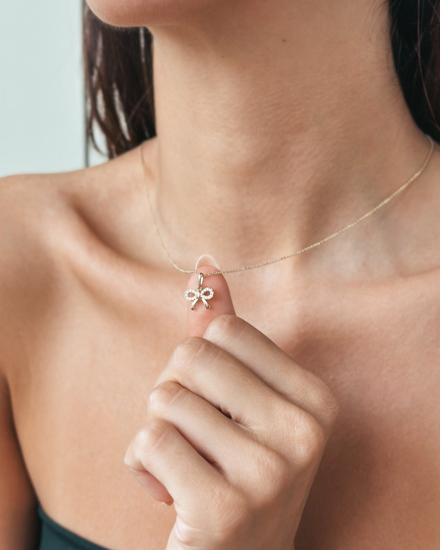 Pandantiv din aur galben Bow Charm - Indira