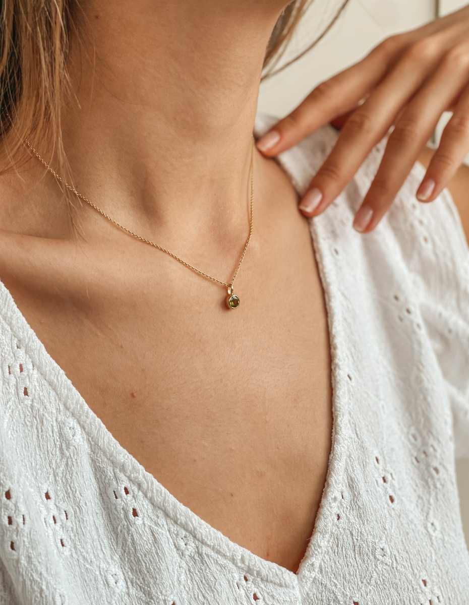 Srebrny naszyjnik Birthstone Golden August - Peridot - Indira