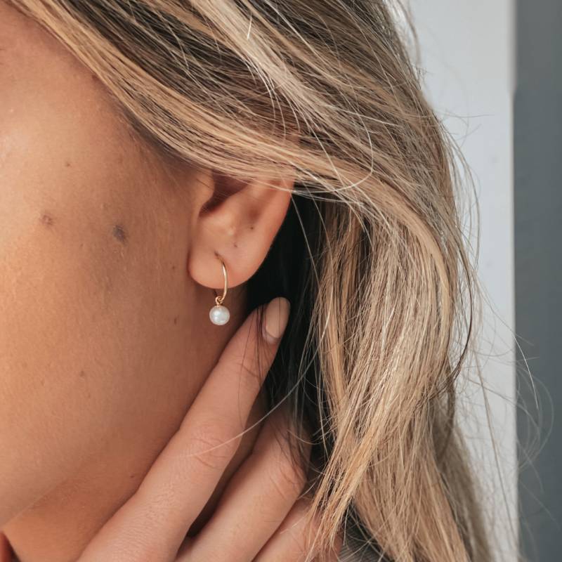 Złote kolczyki Little Drop - Naturalne perły - Indira