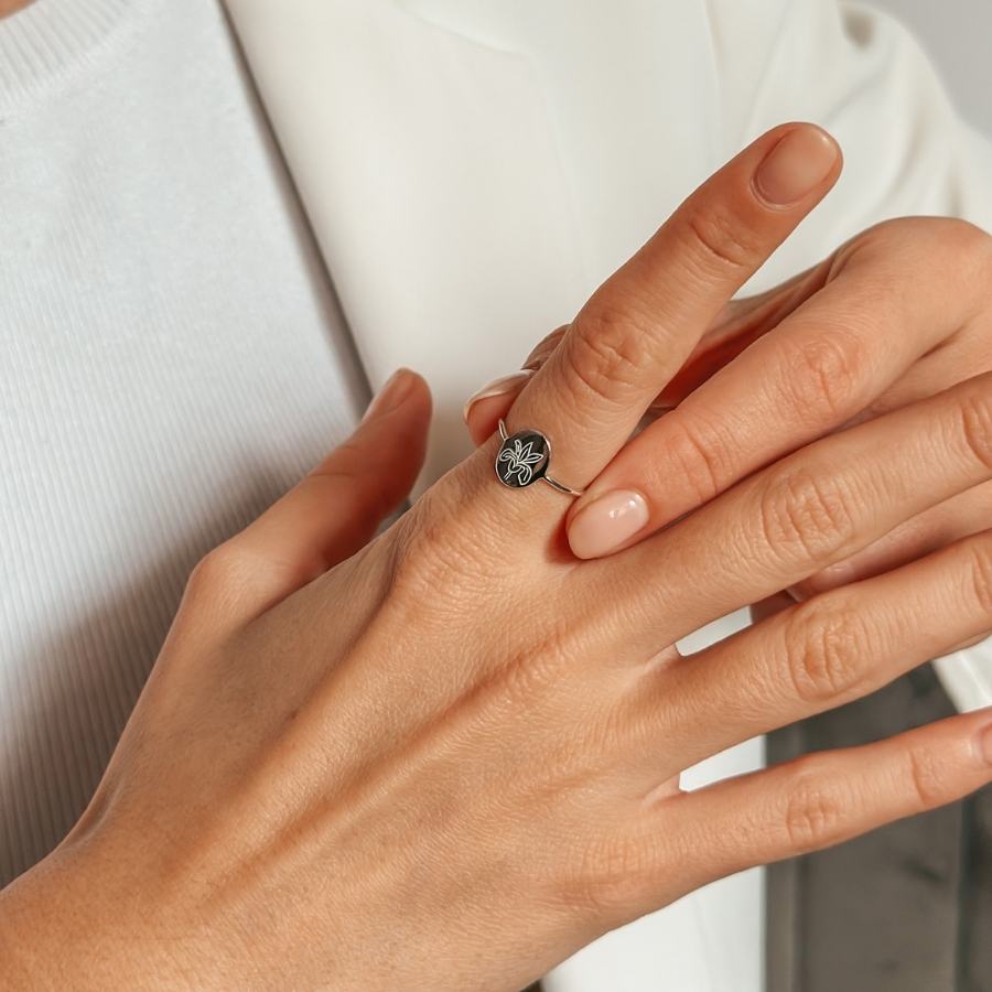 Srebrny pierścionek Birth Flower - Luty Irys - Indira