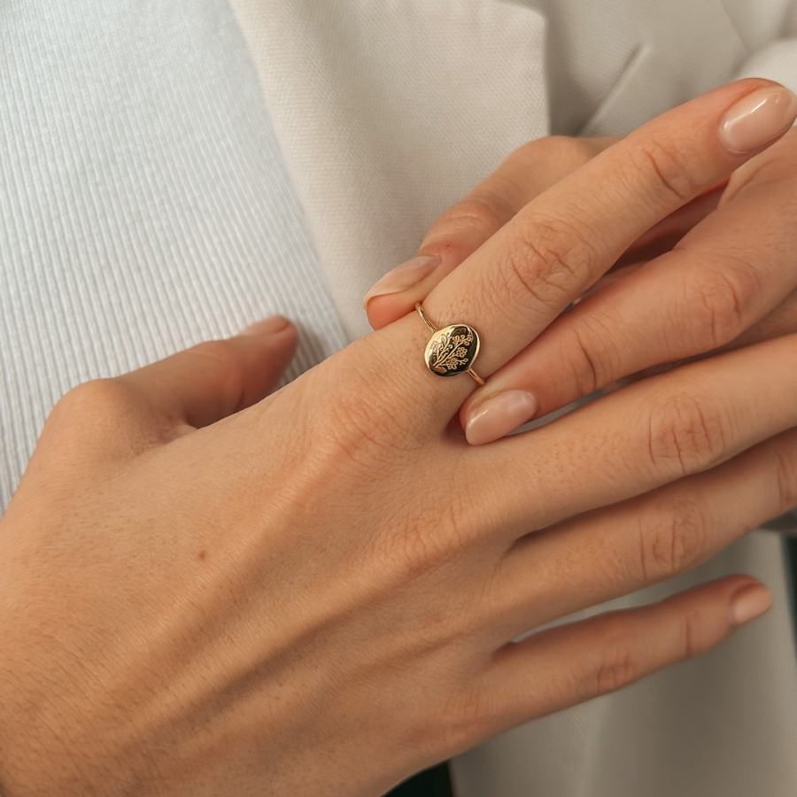 Srebrny pierścień Birth Flower Golden - Wrzesień Aster - Indira