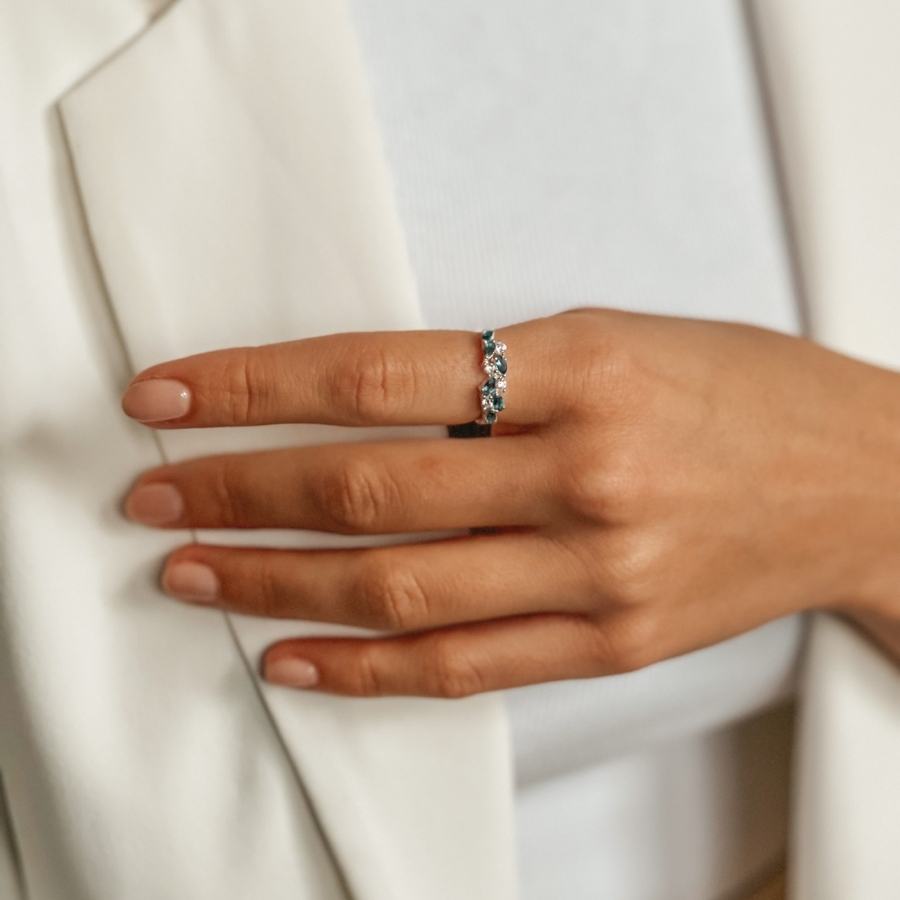 Pierścionek z białego złota White Verdure - Londyn Topaz Niebieski - Indira