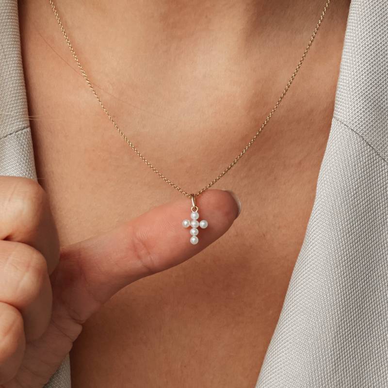 Złoty wisiorek Pearl Cross - Naturalne perły - Indira