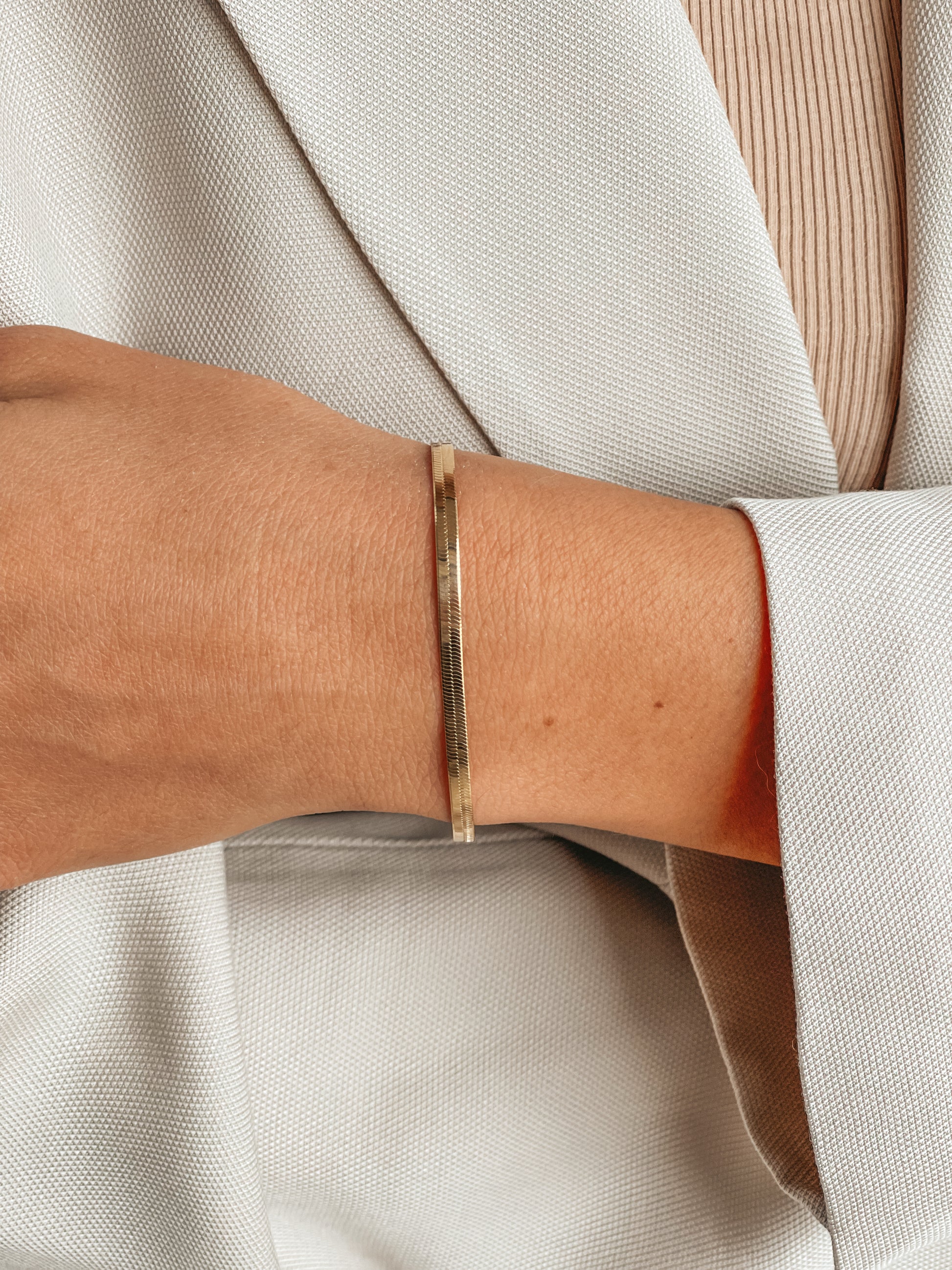 Srebrna bransoletka Golden Herringbone - Indira