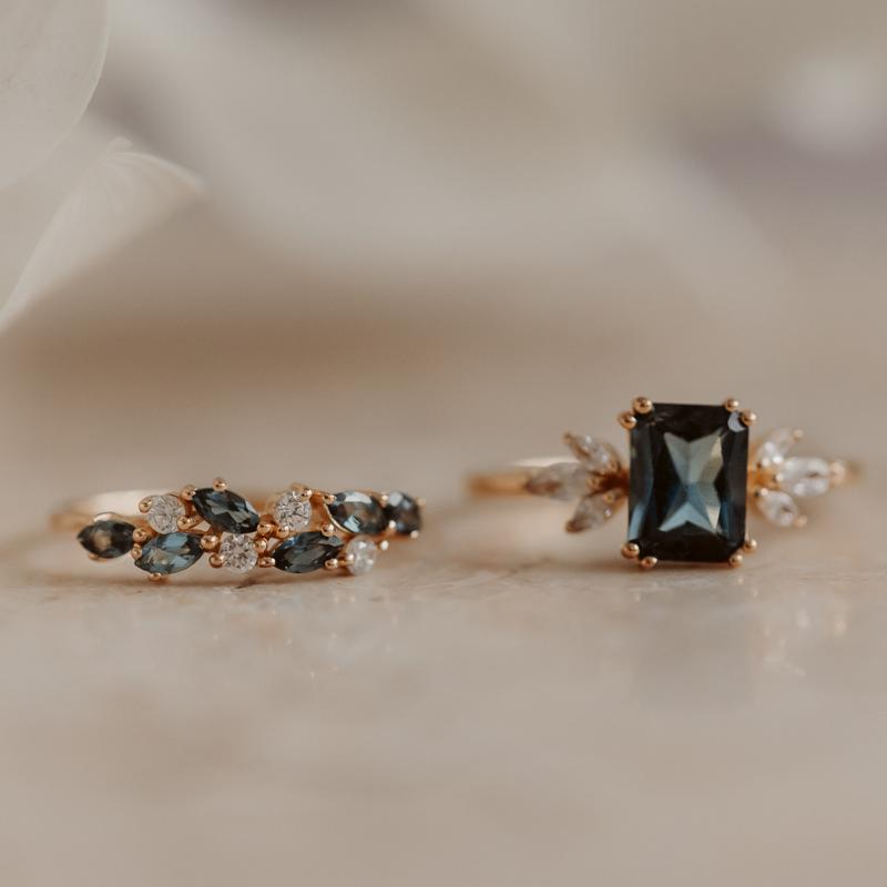 Srebrny pierścionek Golden Verdure - London Blue Topaz - Indira