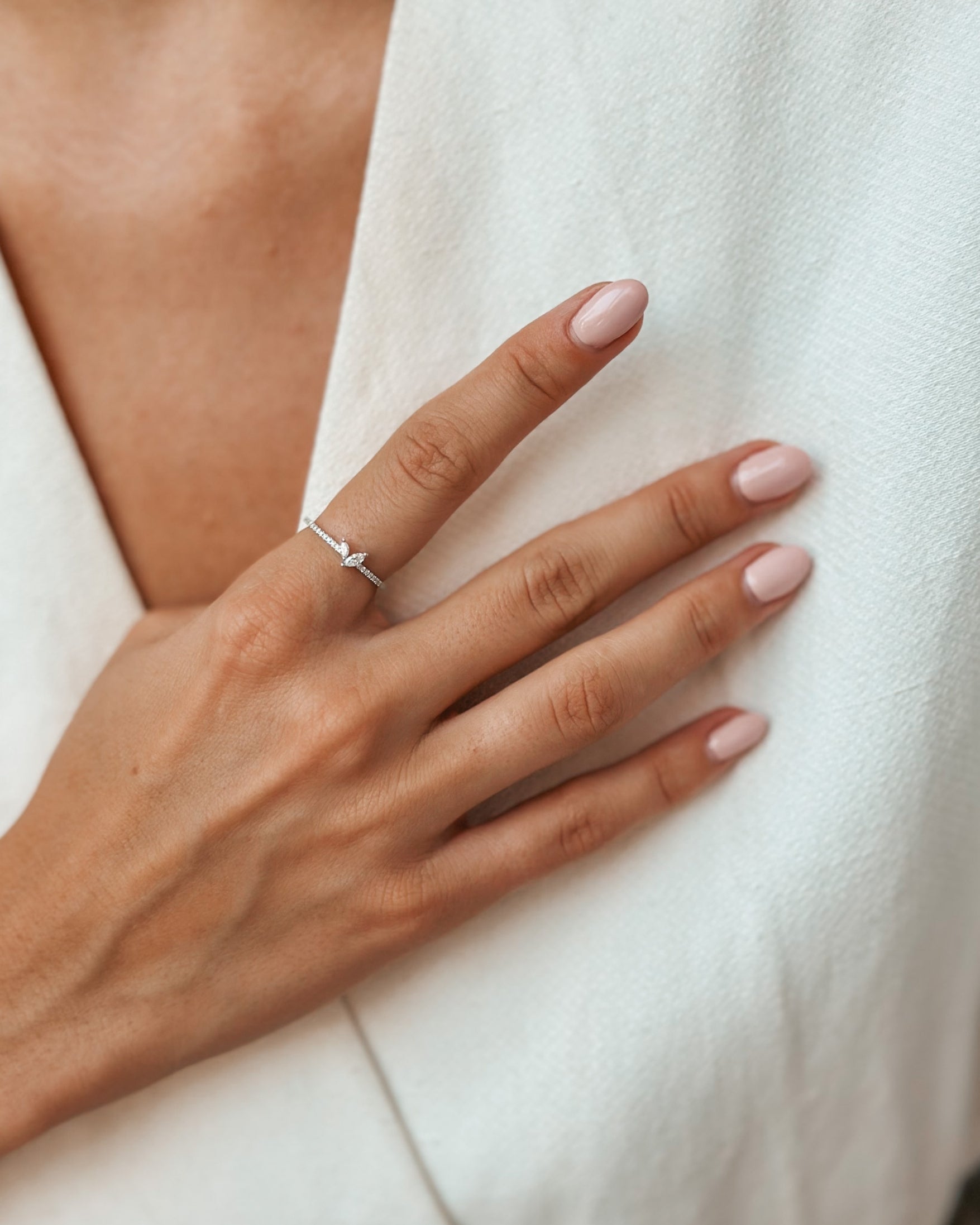 Inel din aur alb Yuna – Diamante - Indira